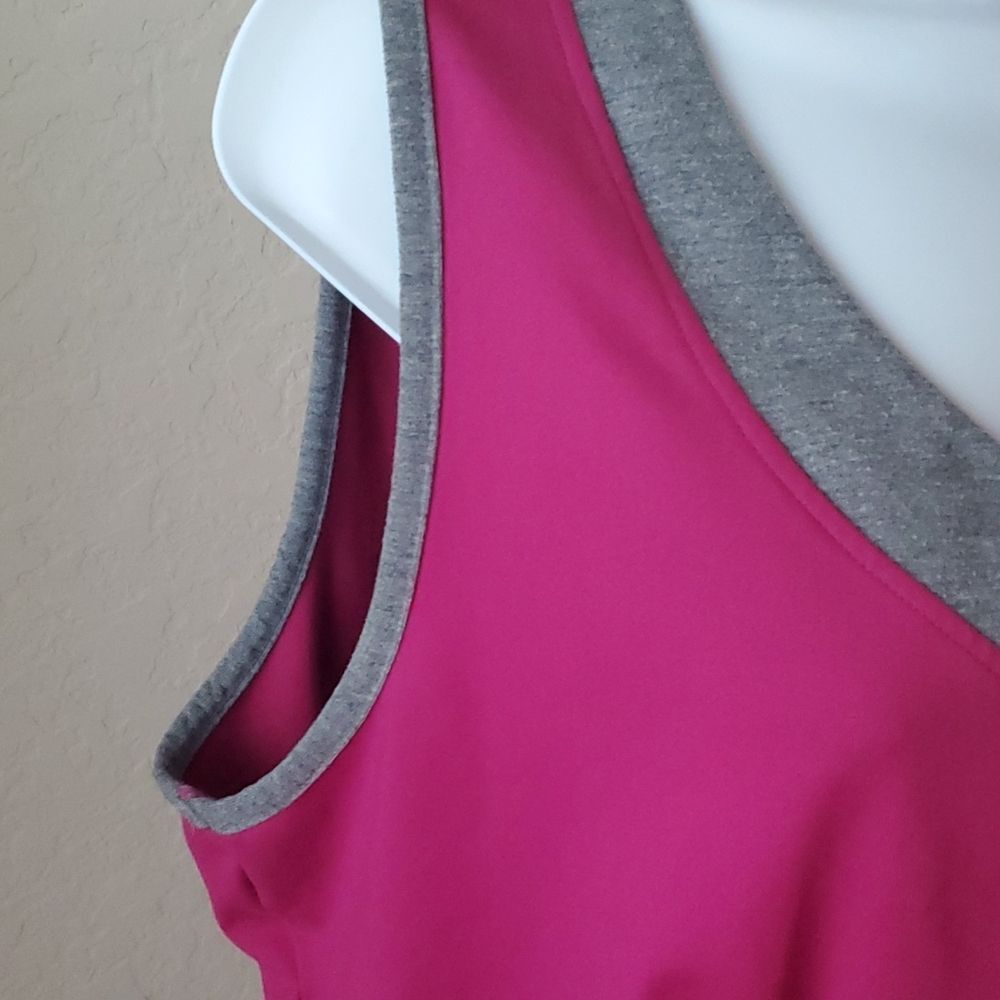 Tek Gear Women’s Large Pink & Gray V-Neck Athletic Tank Top Workout Shirt - Picture 3 of 8